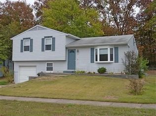 679 Holiday Dr, Cincinnati, OH 45245