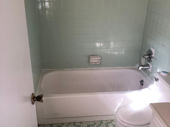 2nd image of 339 Oakwild Ct
