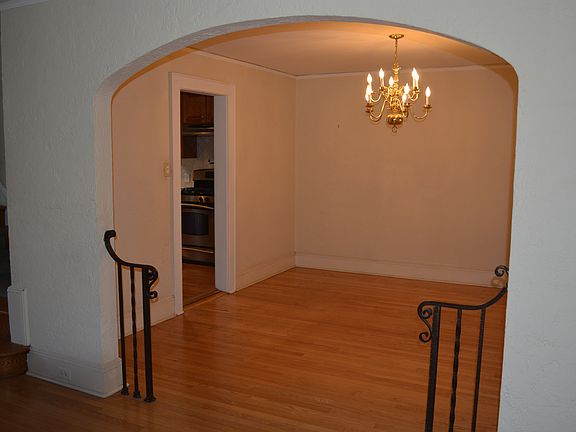 3rd image of 41 Greenwood Dr