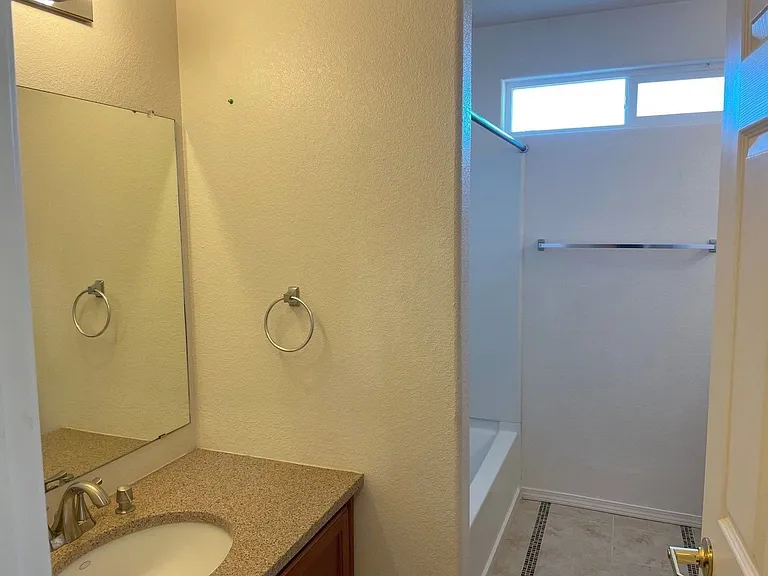 1809 Black Gold St SE — Photo 22