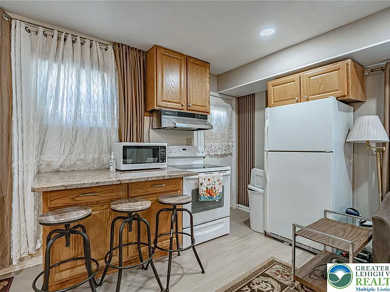 2627 Nottingham Rd — Photo 24