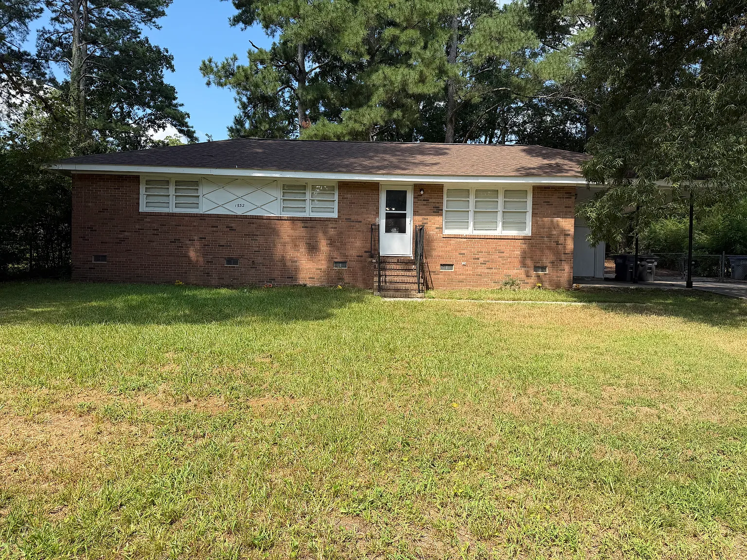 3 bed, 1203 sqft, $1,550 — Photo 1