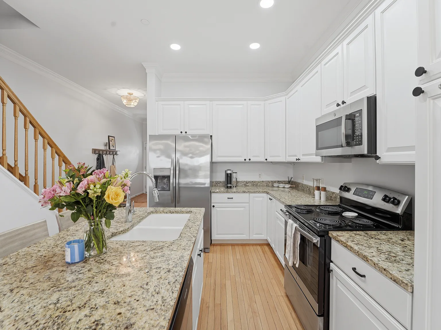 3 bed, 1668 sqft, $7,000 — Photo 4