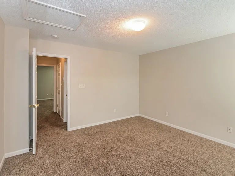 10606 Pickerel Ln — Photo 14