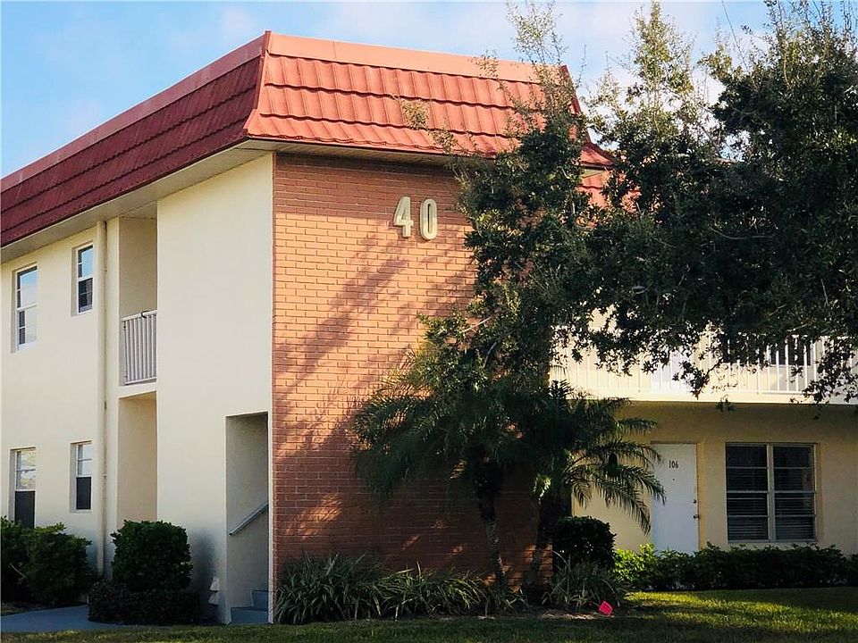 1st image of 40 Woodland Dr