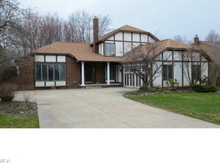 422 Miner Rd, Highland Heights, OH 44143