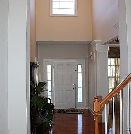 3rd image of 7655 Oak Meadow Dr