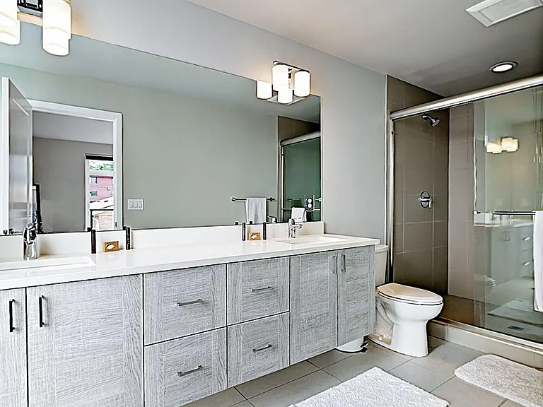 2806 S Charles St #D — Photo 19