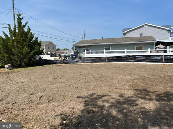2 W Mohawk Dr, Little Egg Harbor, NJ 08087