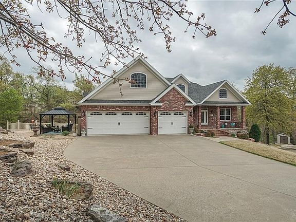 3rd image of 5 McKeever Ln