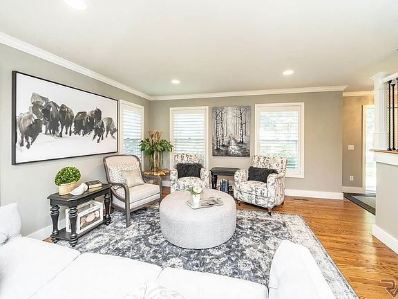 5th image of 1004 W Lantana Cir