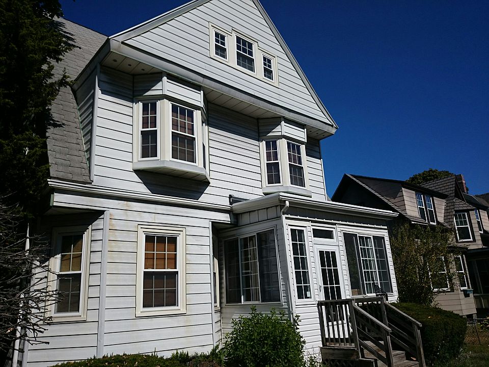 2nd image of 341 Park St
