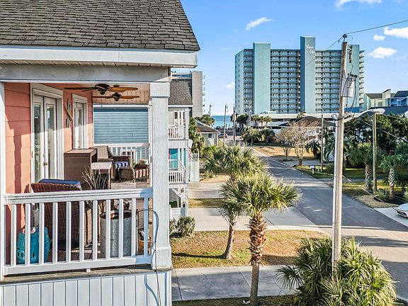 5th image of 124 Rainbow Dr.