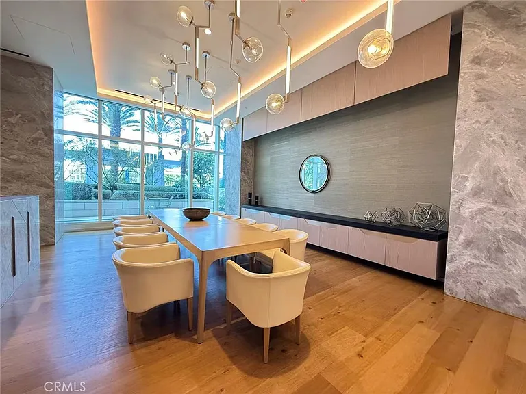 877 Francisco — Photo 22