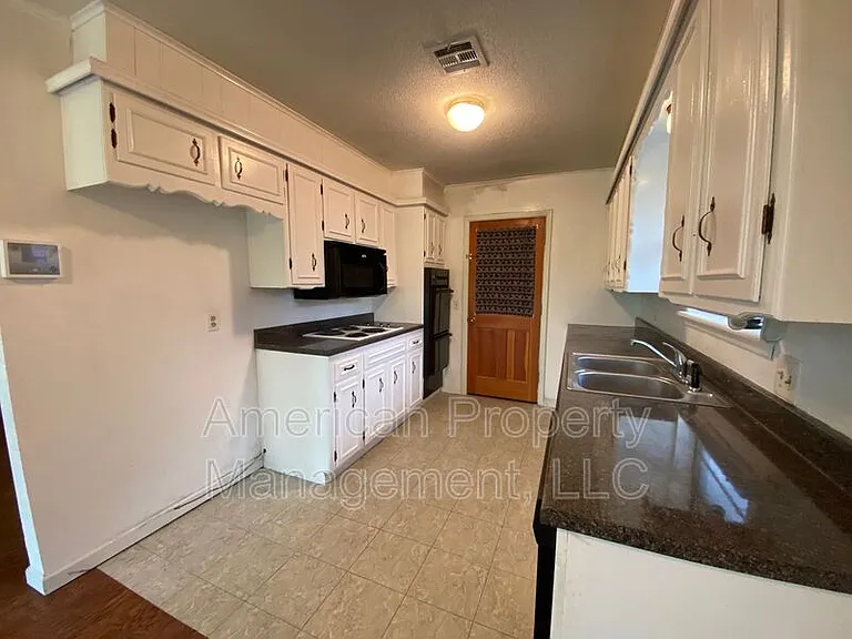 8113 E 23rd St — Photo 8