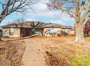3935 Misty Ln, Paris, TX 75462