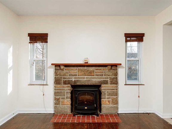 5th image of 1001 Crosley Ave