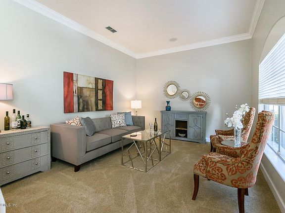 3rd image of 7814 Chipwood Ln