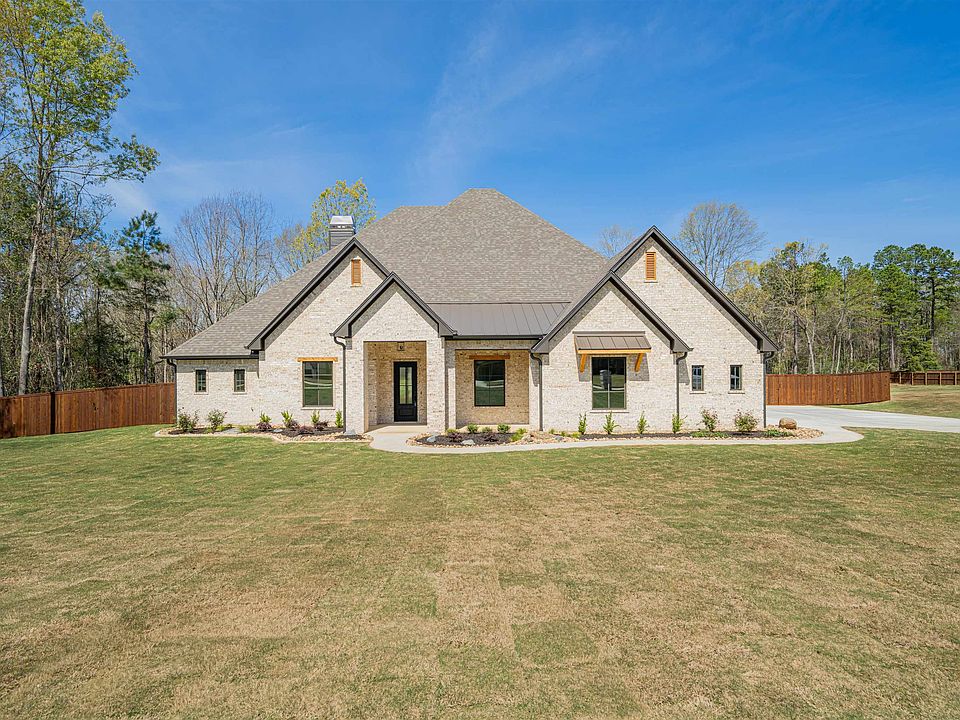 1st image of 205 Thorn Briar Trl