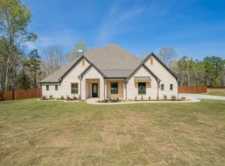 205 Thorn Briar Trl, Longview, TX 75602