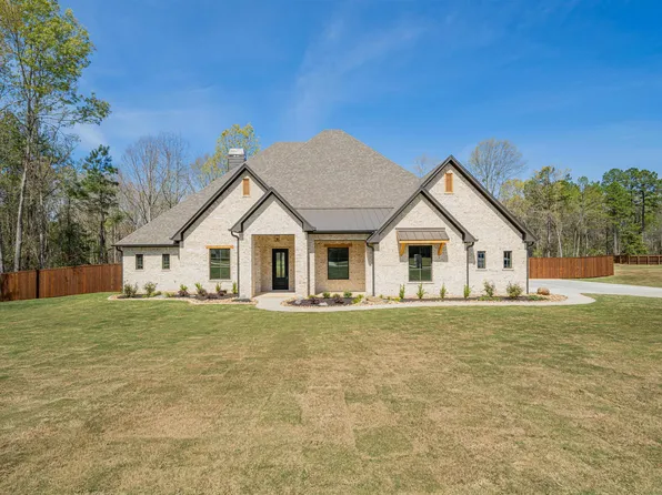 205 Thorn Briar Trl, Longview, TX 75602