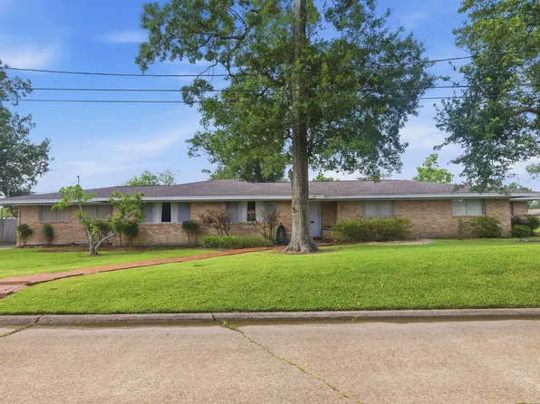 727 Julius St, Lake Charles, LA 70605