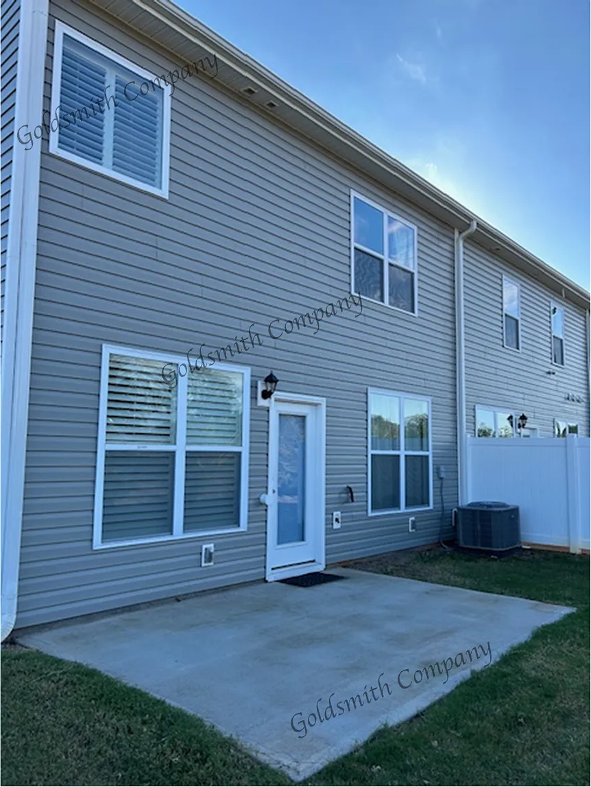 Building Photo - 517 Yellow Fox Rd