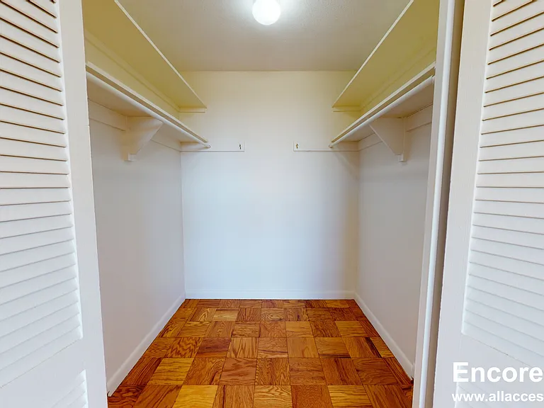 17 Monmouth Ct #D — Photo 15