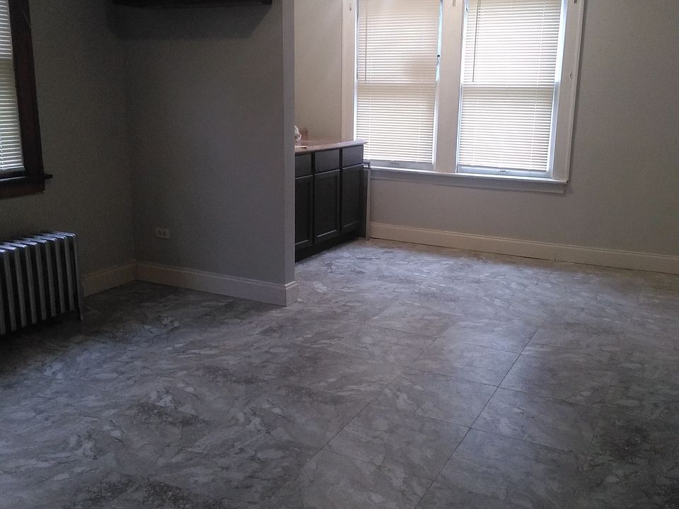 2nd image of 9204 S Ellis Ave
