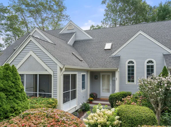 65 Blue Spruce Way UNIT 65, Mashpee, MA 02649