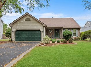 1064 Huron Ct, Elgin, IL 60120