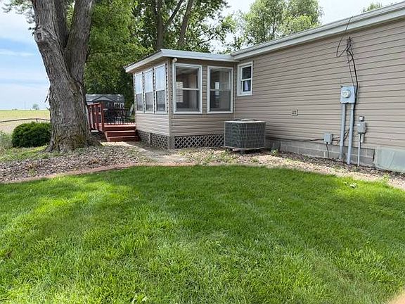 5th image of 404 Pheasant Dr