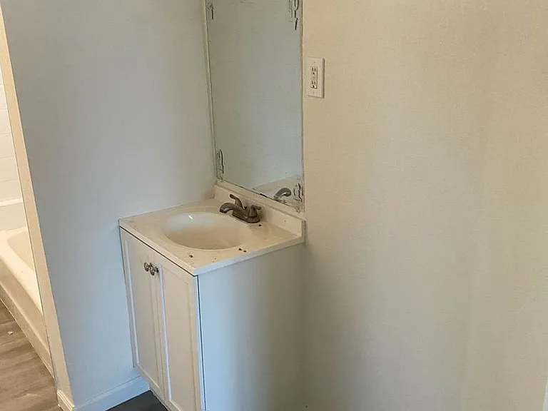 207 E Sequoia Ave — Photo 6