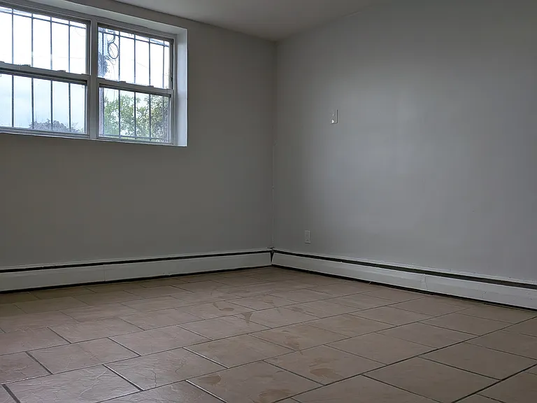 310 Eastern ParkWay — Photo 1