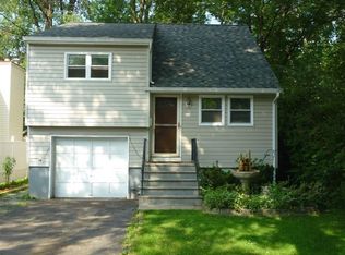 82 Berlin Rd, Parsippany, NJ 07054