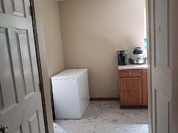 5th image of 1643 Francis Ave SE
