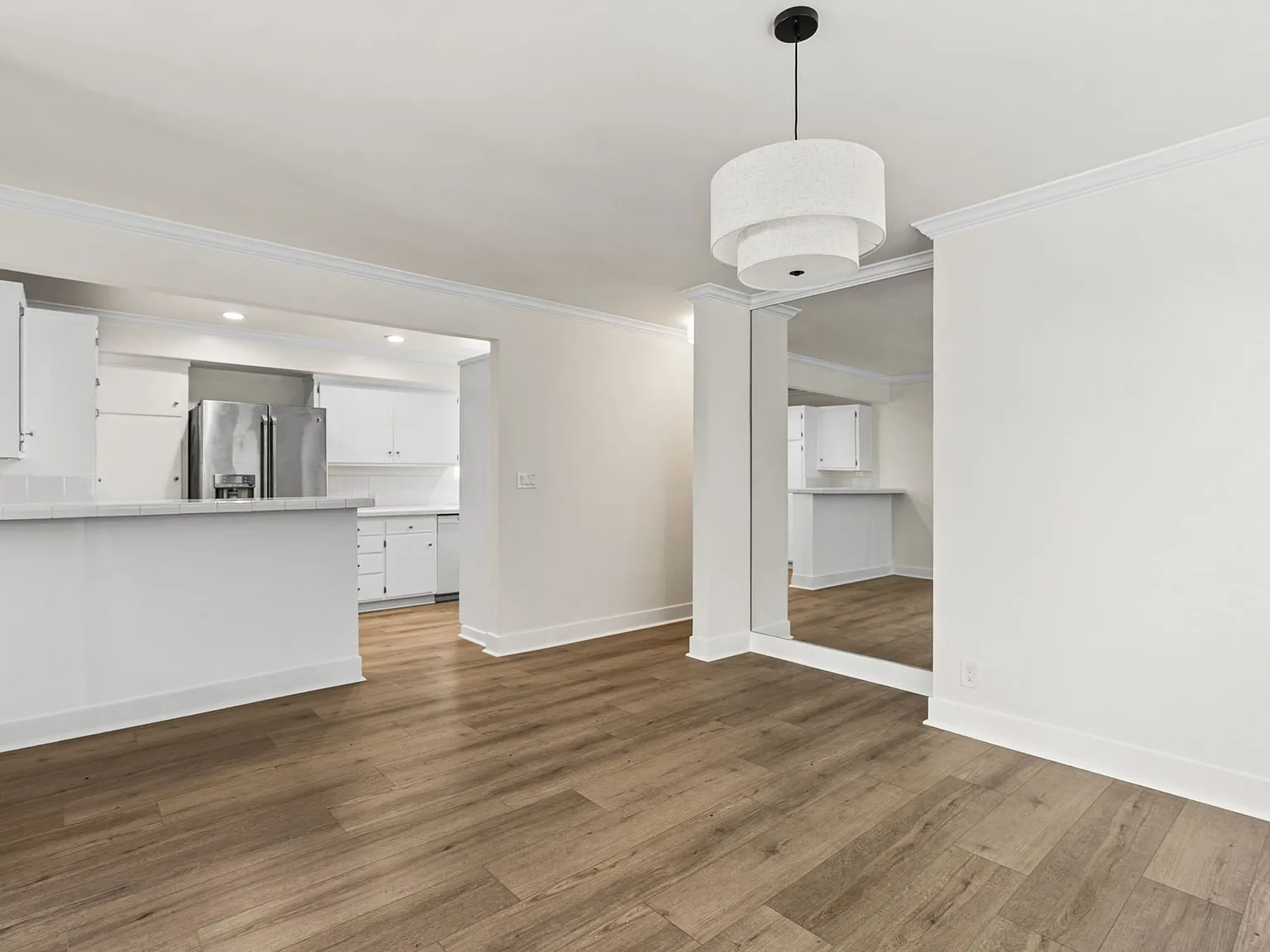 3 bed, 1616 sqft, $6,500 — Photo 4