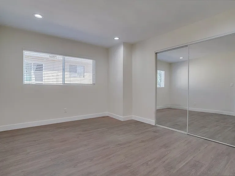 2330 S Corning St — Photo 18