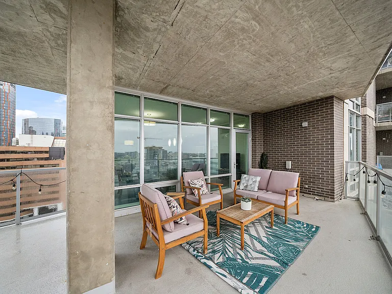 530 12th Ave SW #1201 — Photo 20