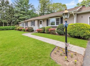 11 Wildwood Ln, South Hadley, MA 01075