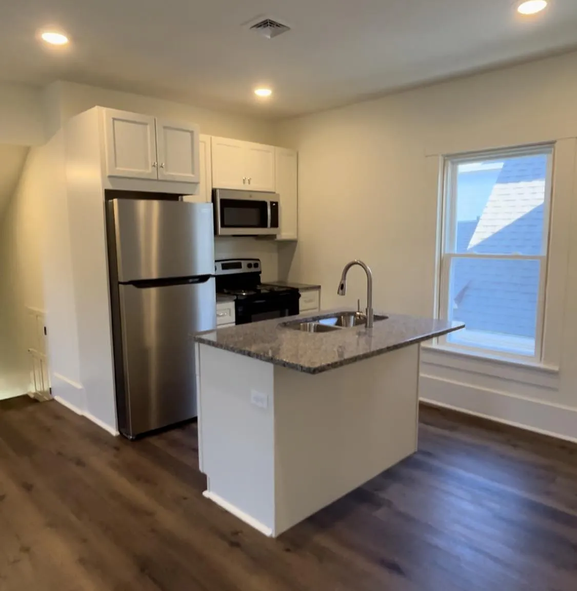 1 bed, 700 sqft, $945 — Photo 1