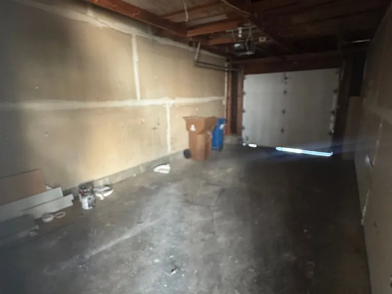 512 Lancaster Ln — Photo 15