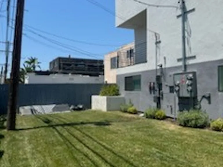 5456 Barton Ave — Photo 11