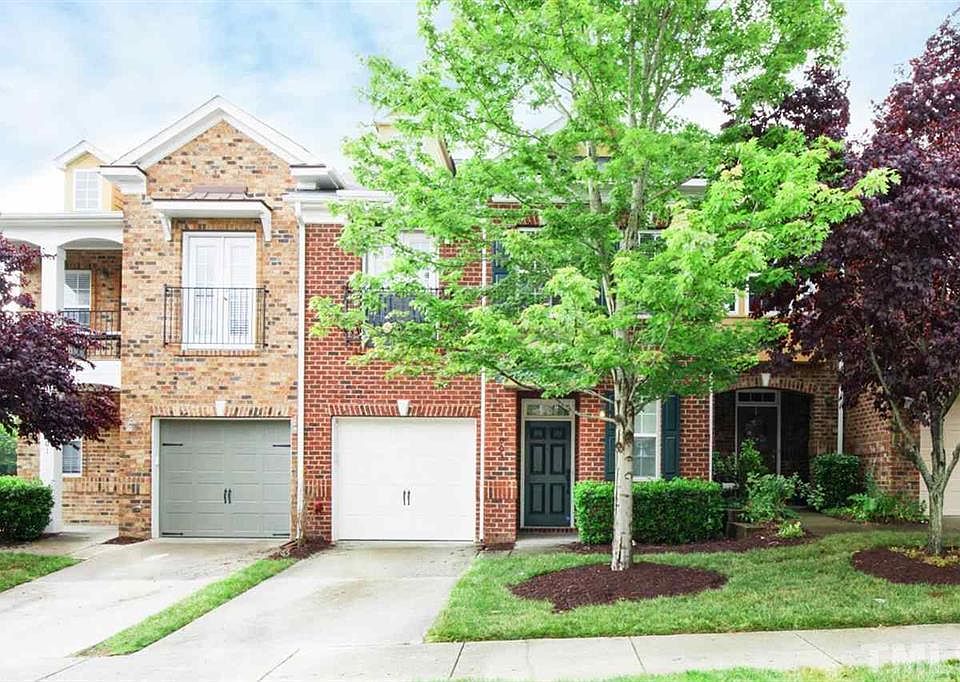 1st image of 1003 Remington Oaks Cir