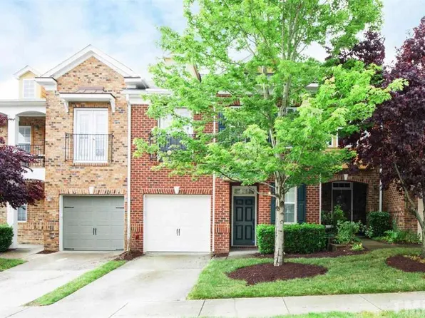 1003 Remington Oaks Cir, Cary, NC 27519