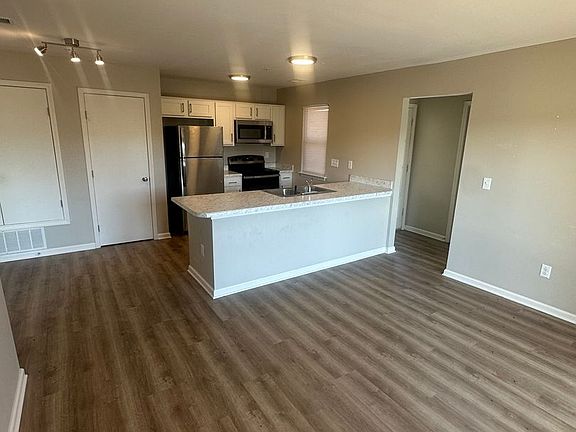3rd image of 6696 Whispering Oak Pl APT 4
