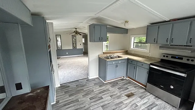 20 Iron Mine Hill Mobile Home Park — Photo 2