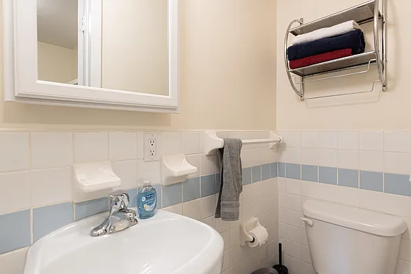 Rented by Corcoran | media 53