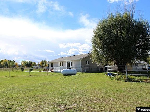 5th image of 698 E Sunnyside Ln