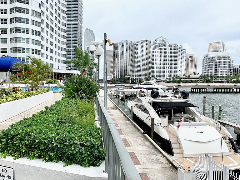 801 Brickell Bay Dr #1469 — Photo 22